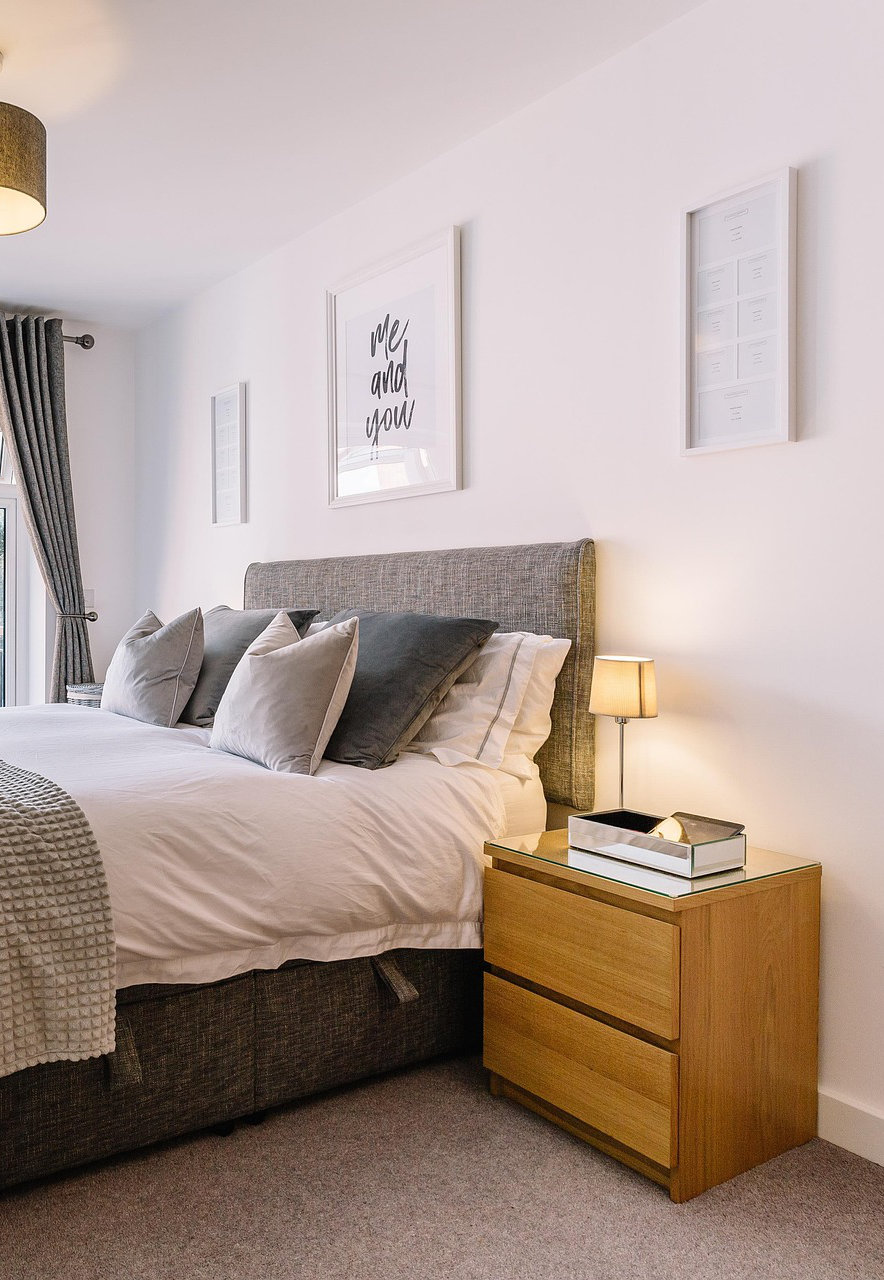 bedroom-5772286_1920